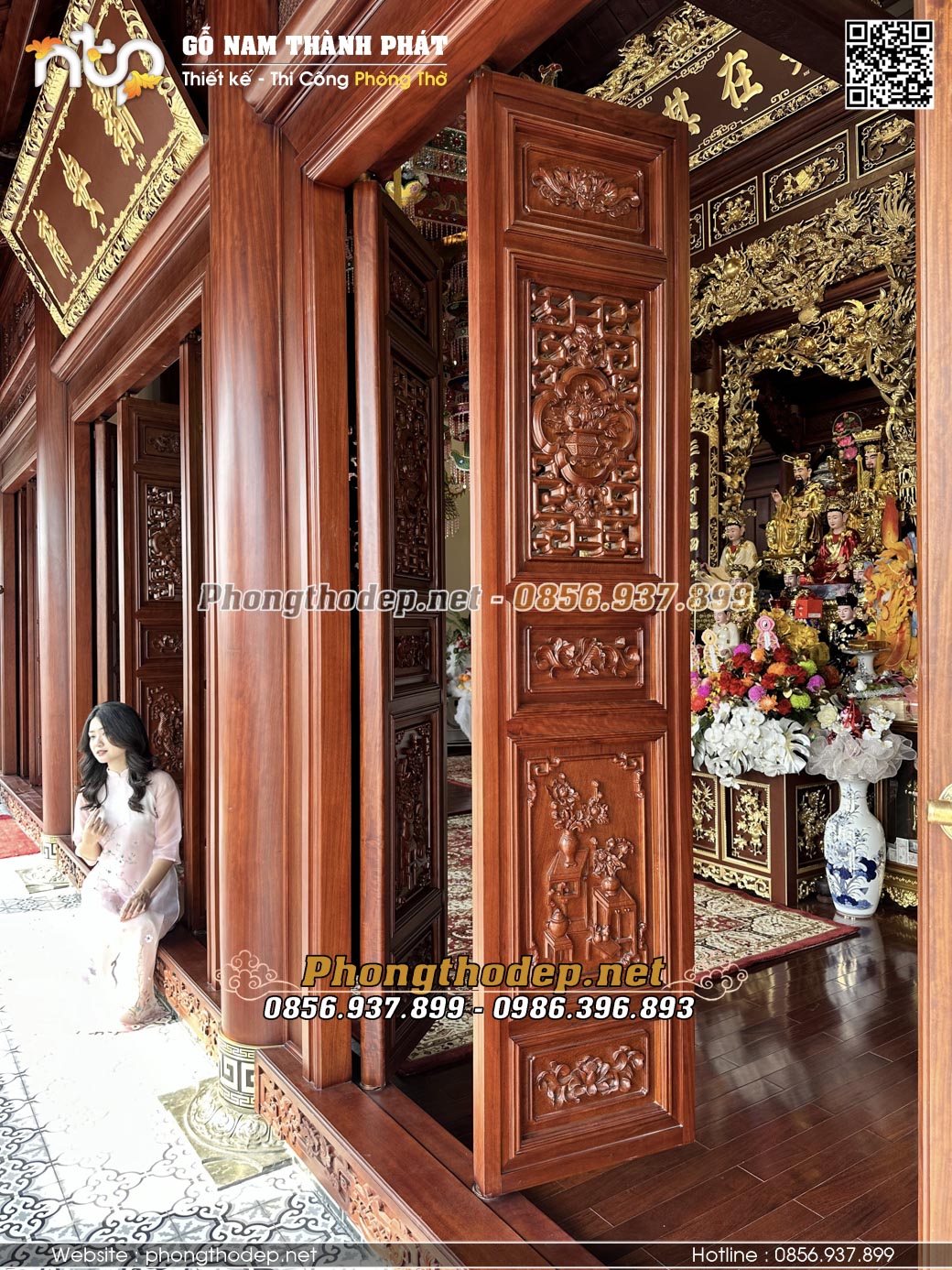 Cửa bức bàn nhà thờ Mẫu 3 gian trên tầng 2